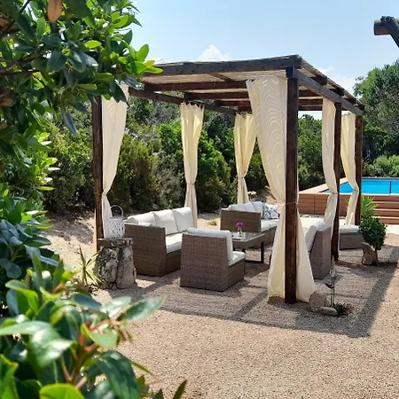 Semesterbostad Casa Geranio - Villaggio Galanu *