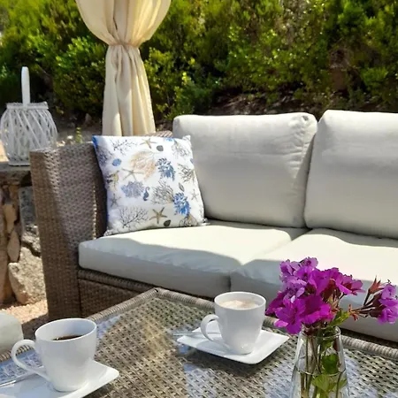 Casa Geranio - Villaggio Galanu *