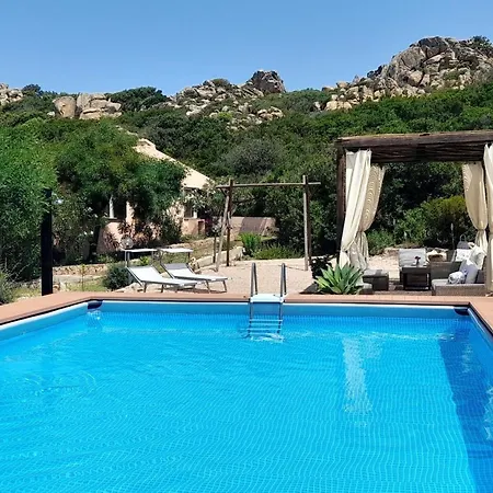 Casa Geranio - Villaggio Galanu Дом отдыха Коста-Парадисо